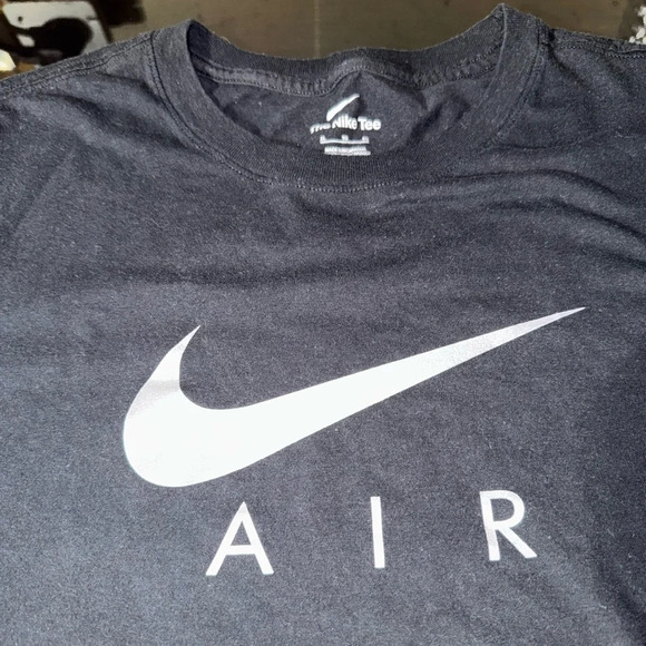 Nike Tee - Picture 3 of 3
